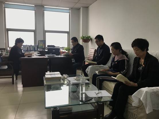 说明: C:\Users\Administrator\Desktop\党支部\19年会议照片\主题教育-集中学习研讨\1.jpg
